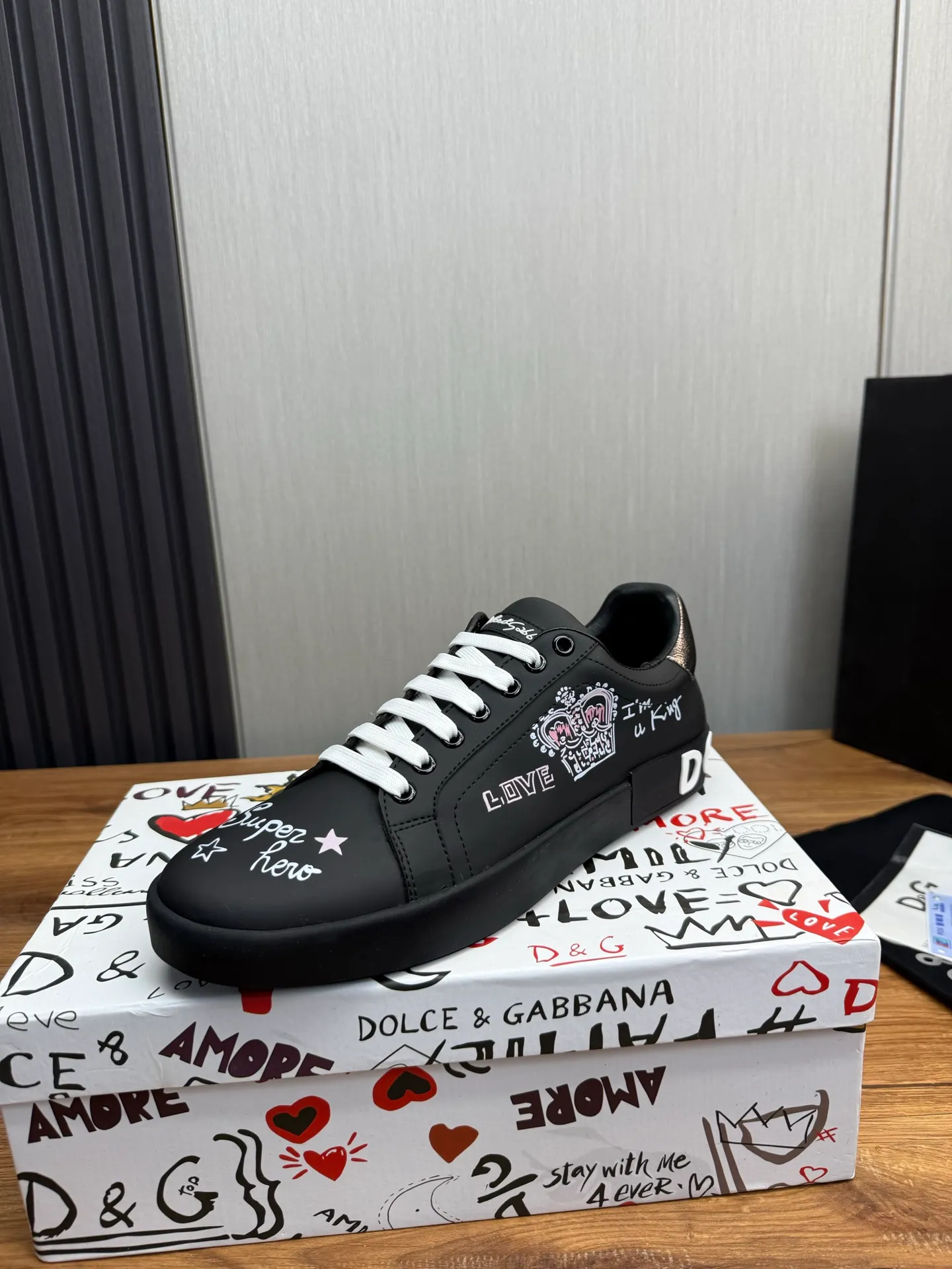 Men's men's shoes💰480💰Dolce & gabbana (DG) official website synchronized new models💥1:1 shipment☑️Fashion hot models: 1 exclusive mold opening✅Imported cowhide for the upper, unique brand style logo upper💥Sheepskin foot pads🐑Original private mold outsole✔️36-44 (38.45 custom-made, non-refundable)